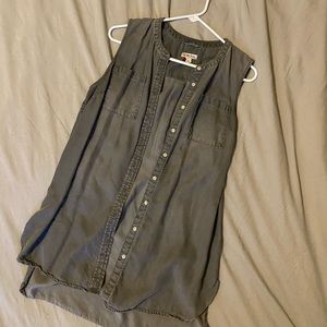 Button up tank